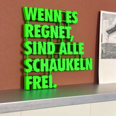 Wenn es regnet sind alle Schaukeln frei.