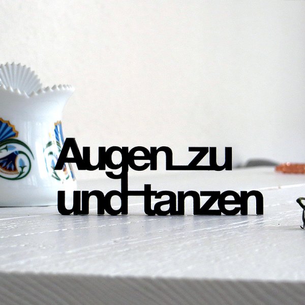 Augen zu und tanzen